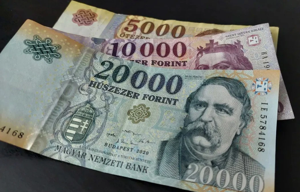 Jobbikos részsiker: léptünk egyet az ingyenes bankolás felé!