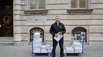 Százezer magyar állampolgár már támogatta, hogy szenteste napja legyen munkaszüneti nap