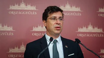 Csak azok szavazhassanak, akik legalább a nyolc általános iskolai osztályt elvégezték!