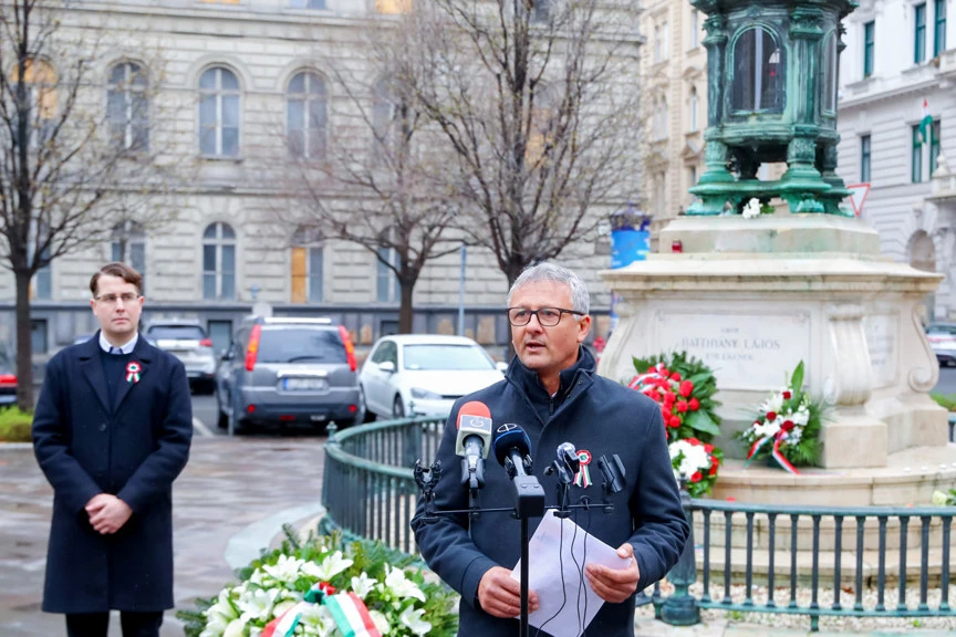 Legyen a 12 pont a magyar emberek 12 parancsolata!