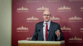 Ötpontos intézkedéscsomag a devizakárosultakért!