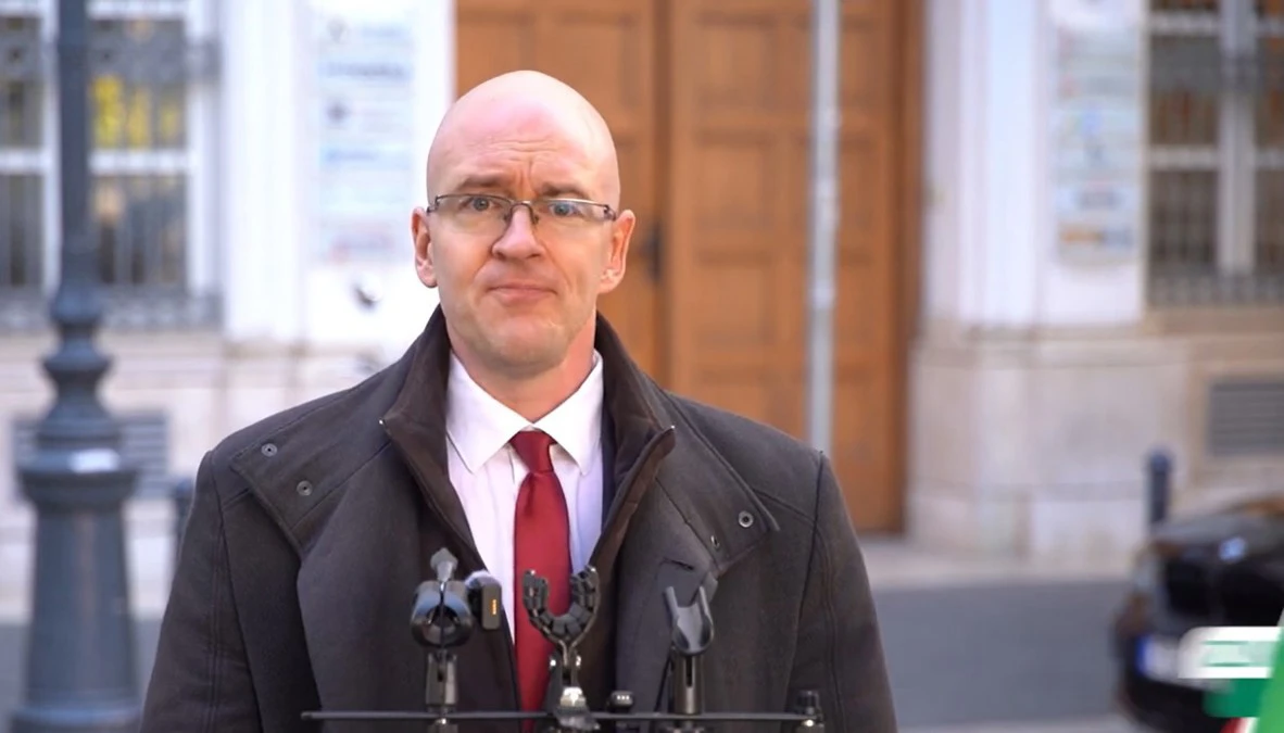 A bankok hagyják abba a panaszkodást!